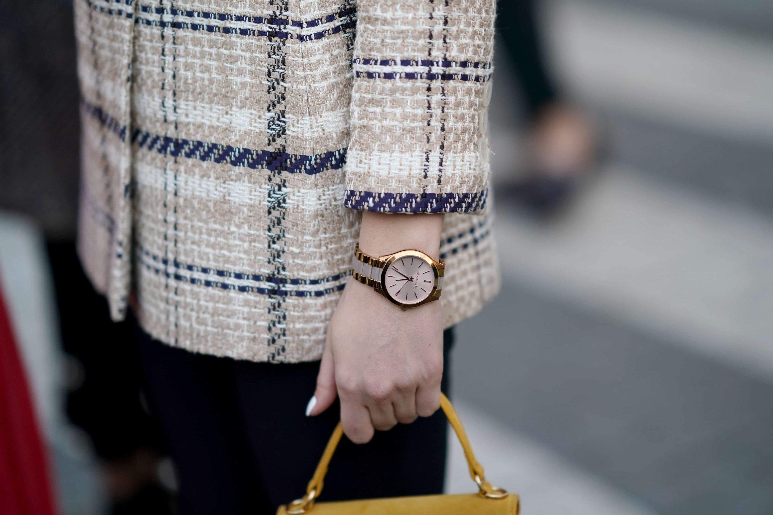 Luksusowe zegarki dla nowoczesnej kobiety – coś więcej niż dodatek