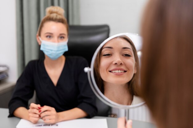 Szkolenia i kursy – ważny element pracy kosmetologa