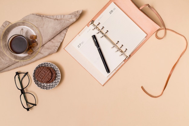 Sekrety personalizacji: Jak tworzyć unikalne stylizacje z ulubionymi dodatkami?